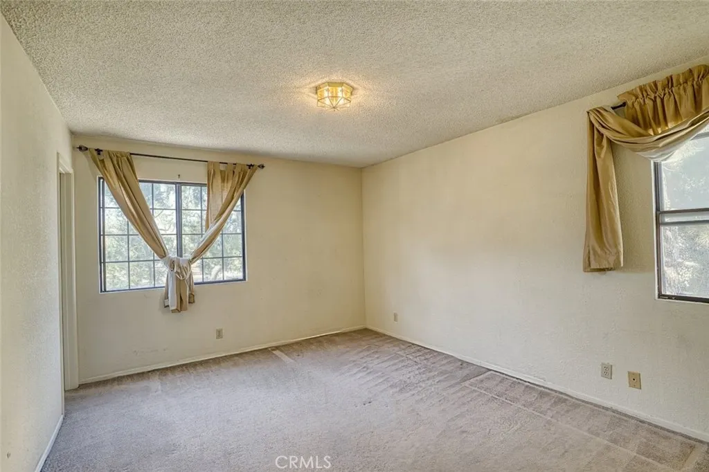 4900 N Grand Avenue #212