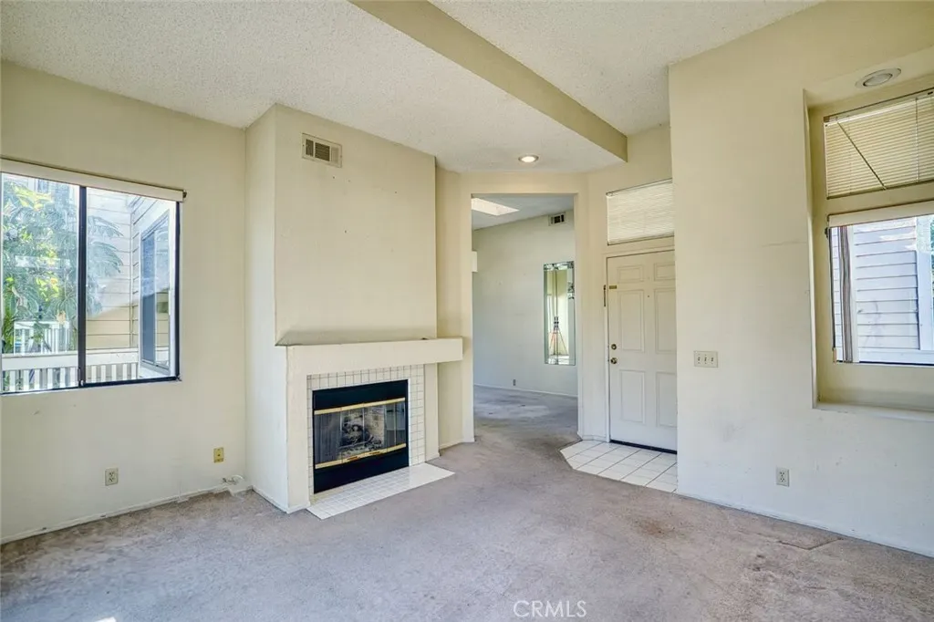 4900 N Grand Avenue #212