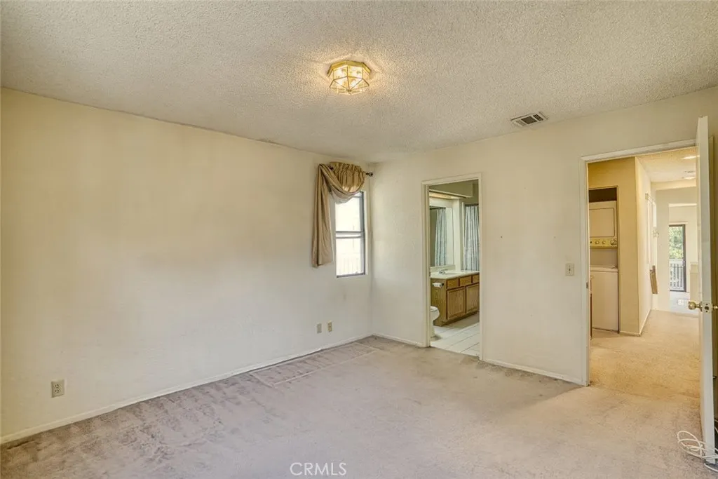4900 N Grand Avenue #212