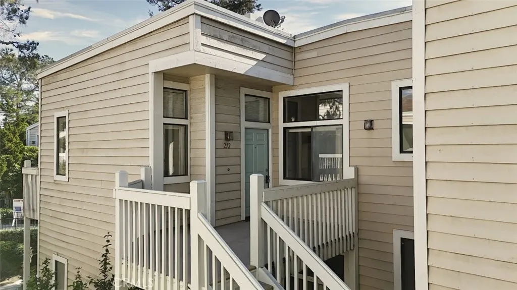 4900 N Grand Avenue #212