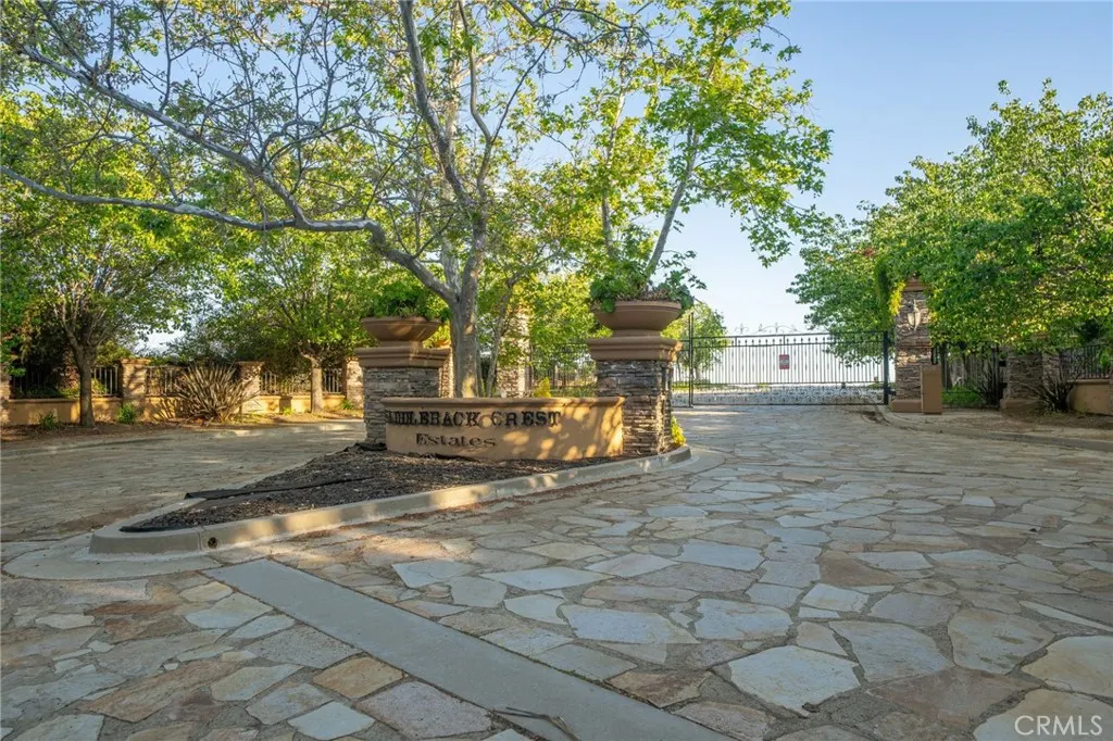 4485 Broken Spur Road