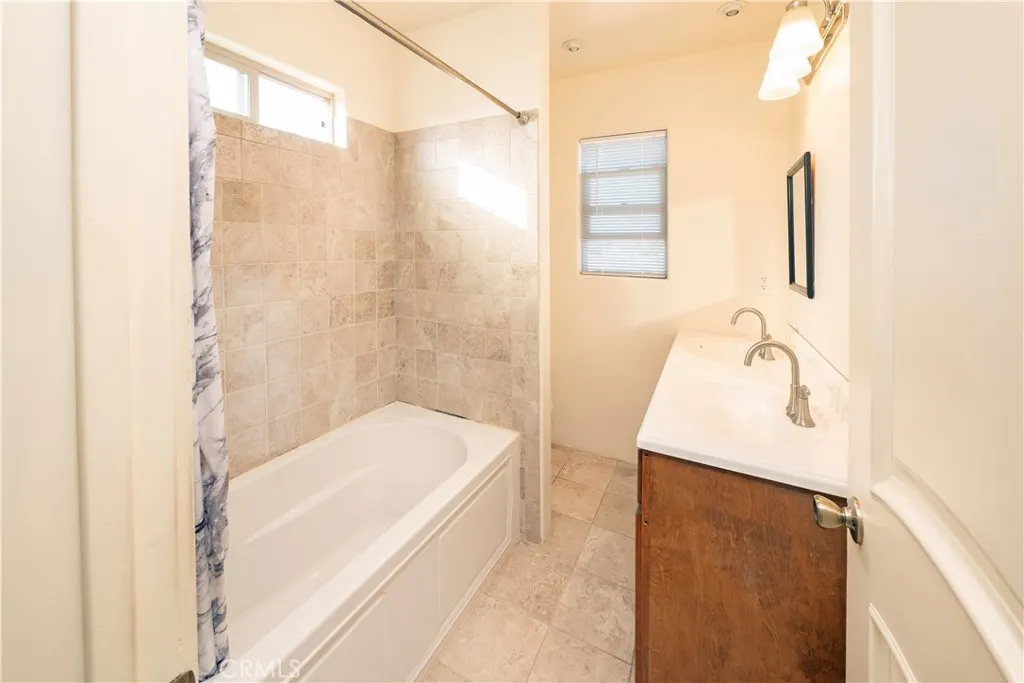 4459 Merced