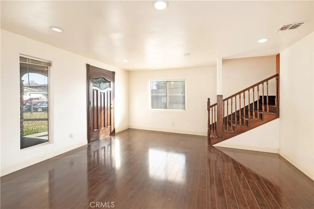4459 Merced