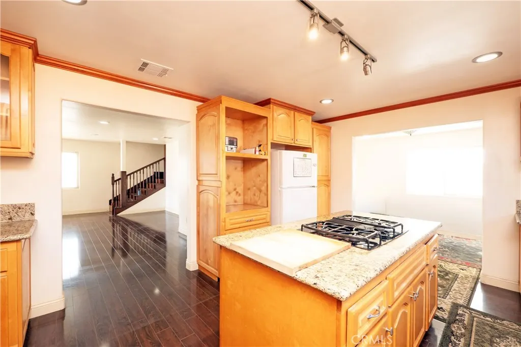 4459 Merced