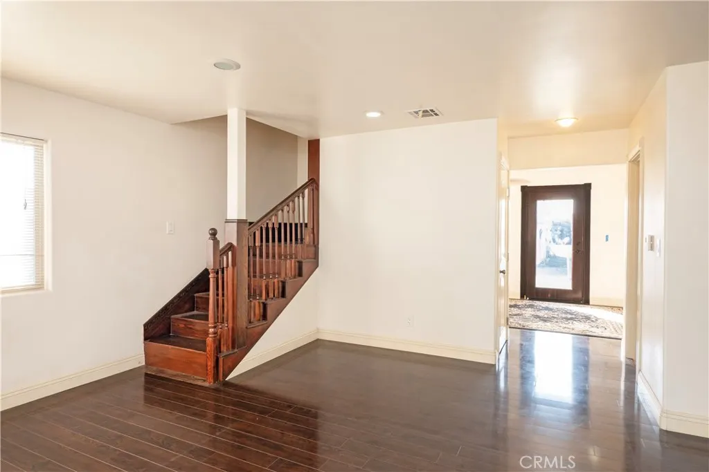 4459 Merced