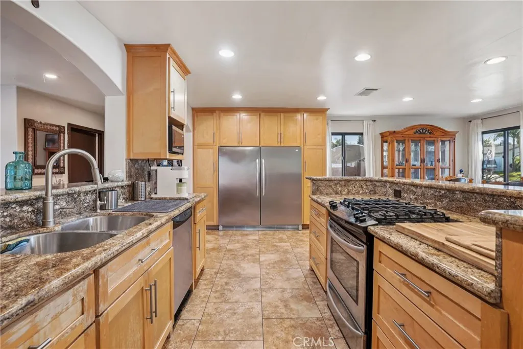16559 Mcwood