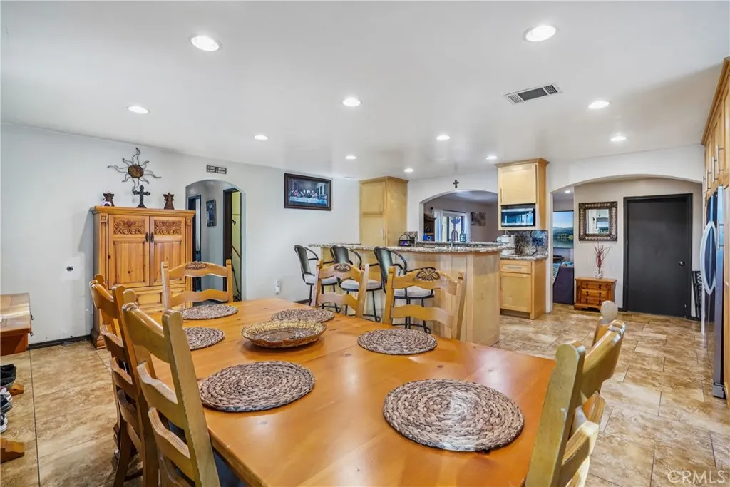 16559 Mcwood