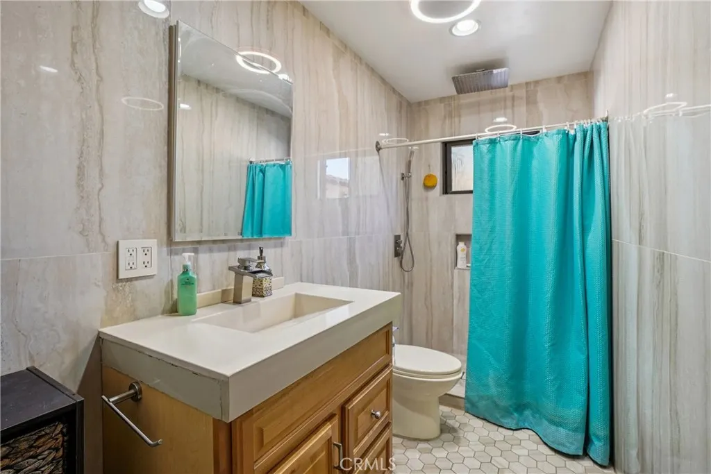16559 Mcwood