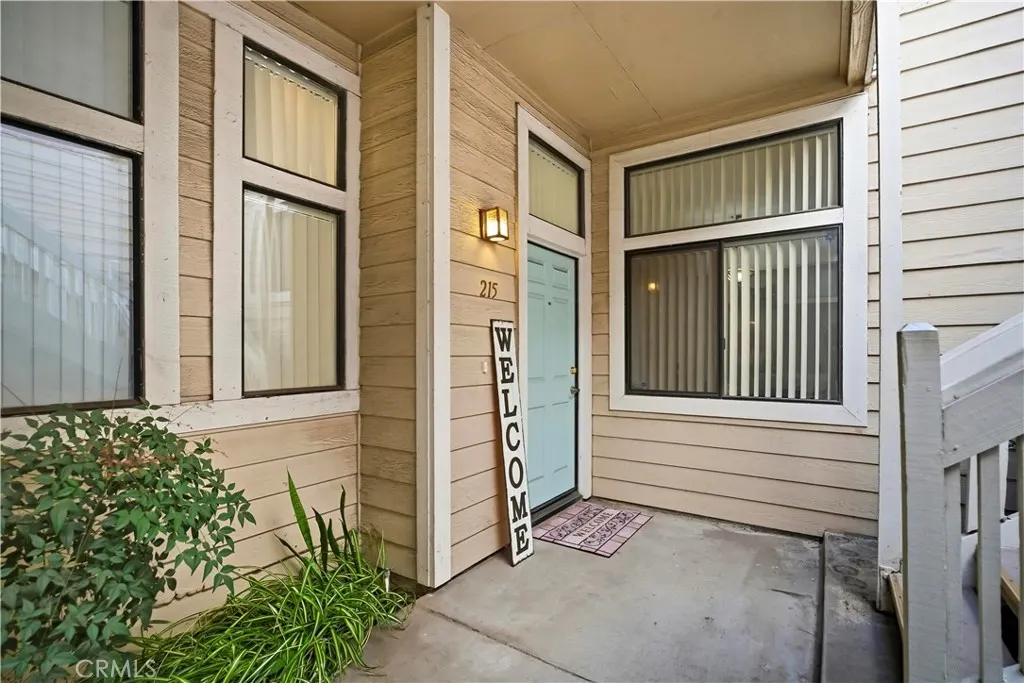 4900 N Grand Avenue #215