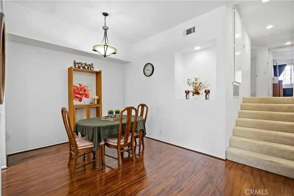 4900 N Grand Avenue #215