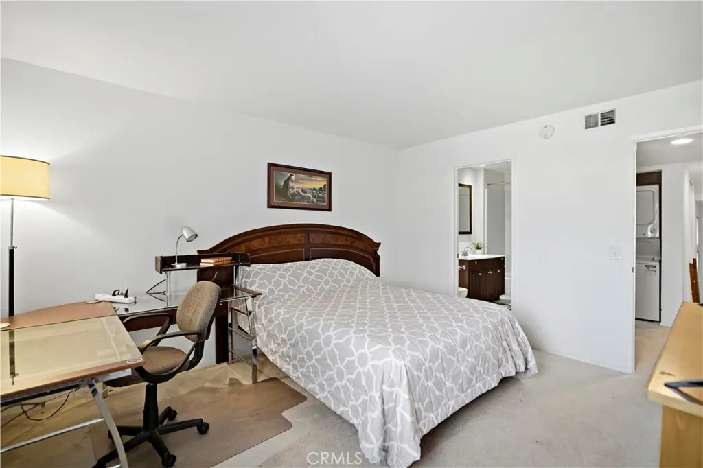 4900 N Grand Avenue #215