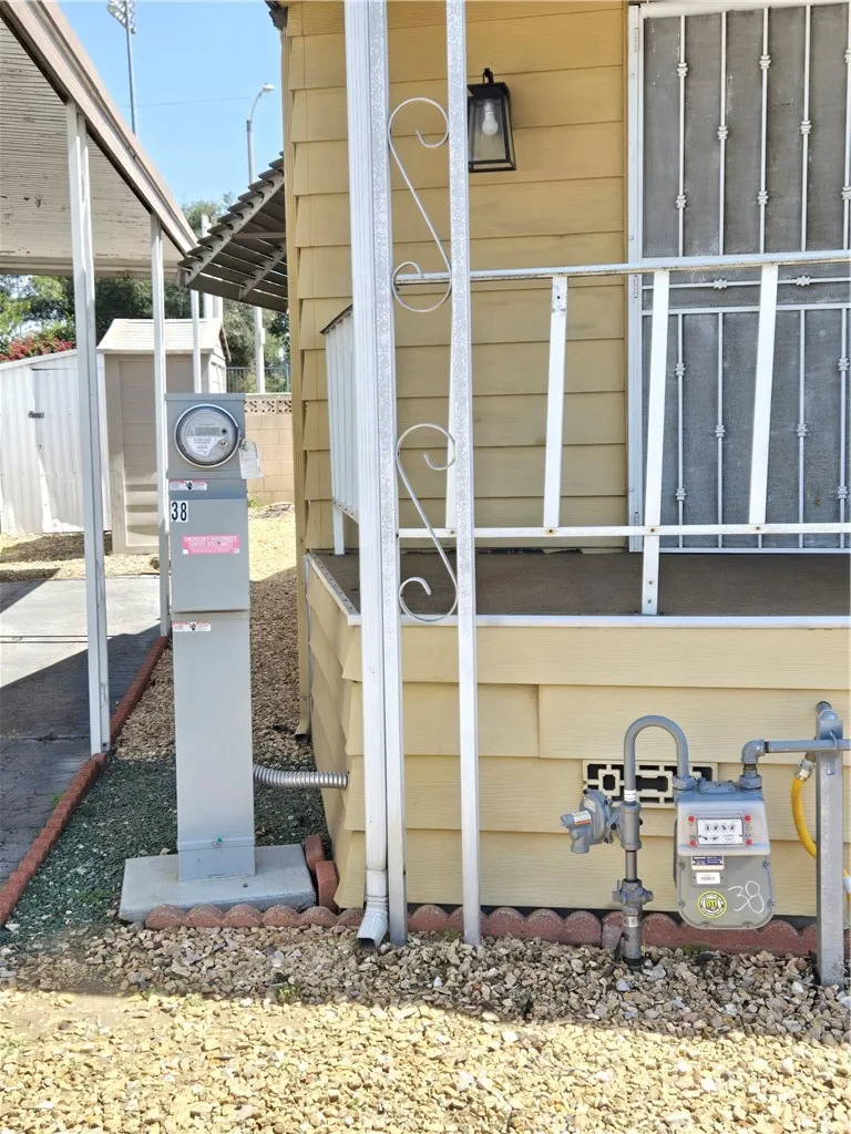 840 E Foothill blvd E #38