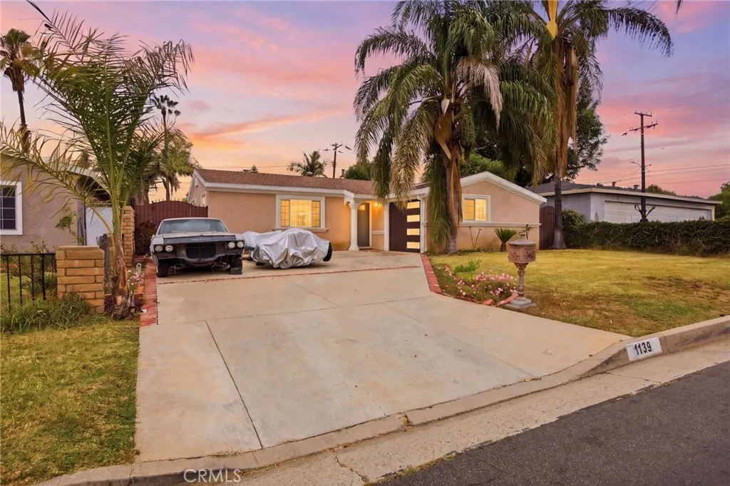 1139 Aldgate