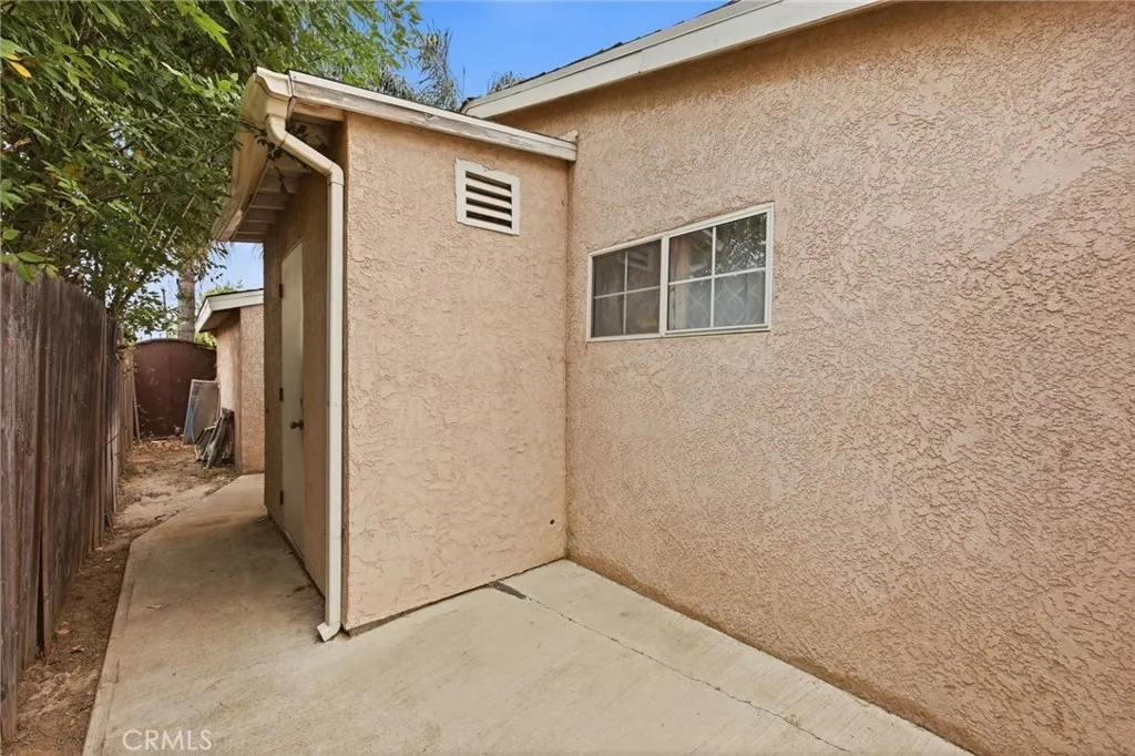 1139 Aldgate