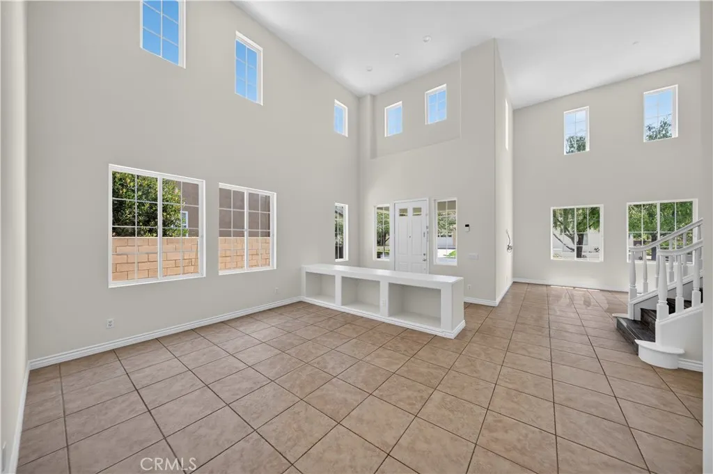 17 Turning Leaf Way