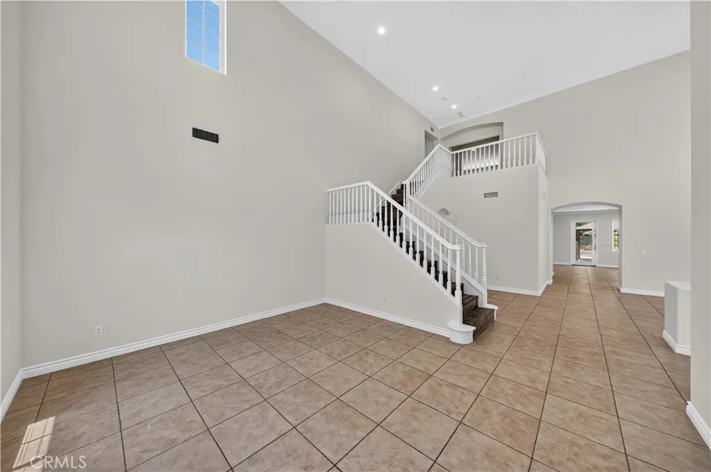 17 Turning Leaf Way