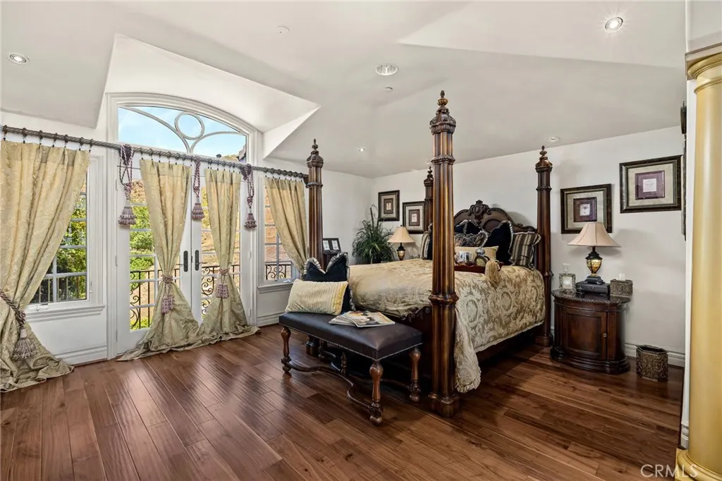 590 Gordon Highlands