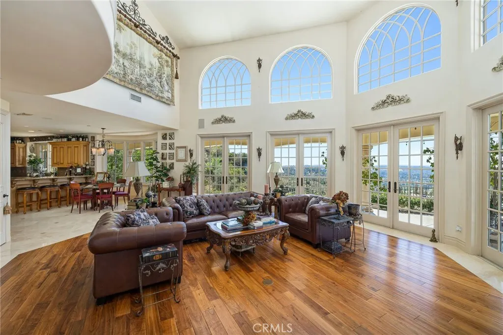 590 Gordon Highlands