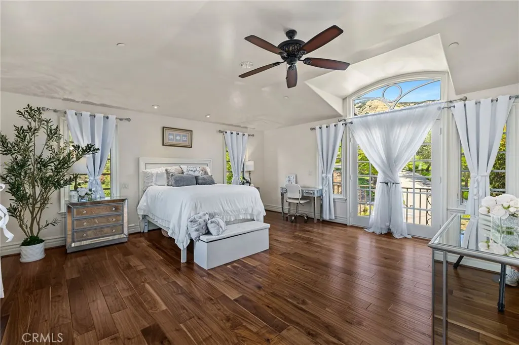 590 Gordon Highlands