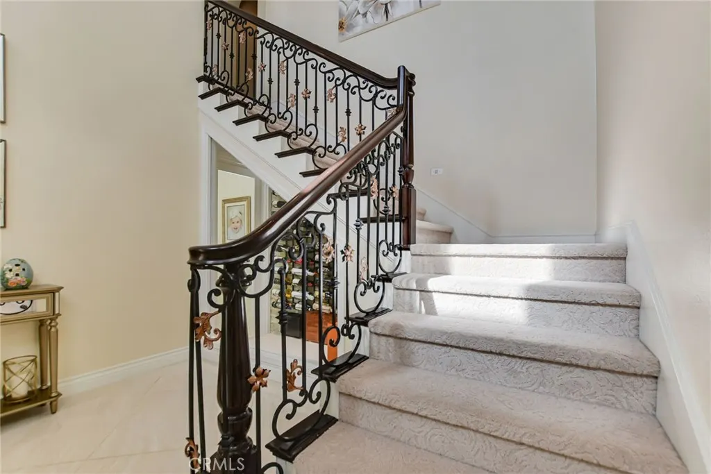 1127 Las Colinas Way