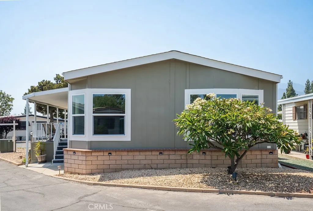 840 E Foothill #84