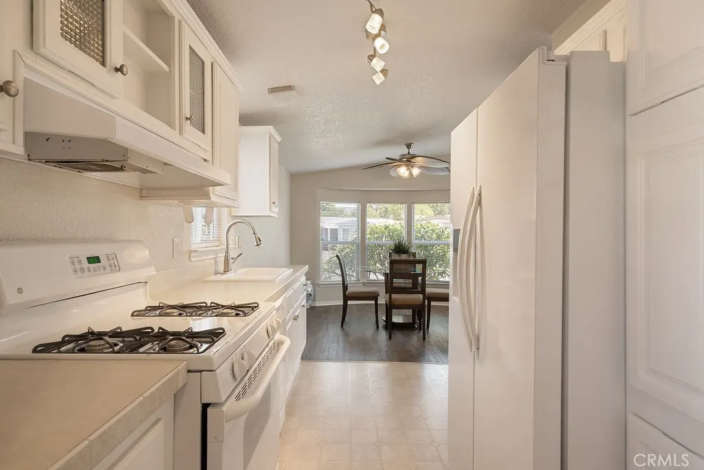 840 E Foothill #84