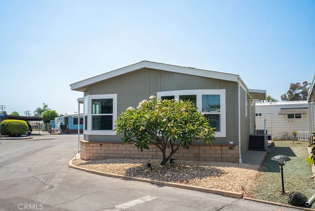 840 E Foothill #84