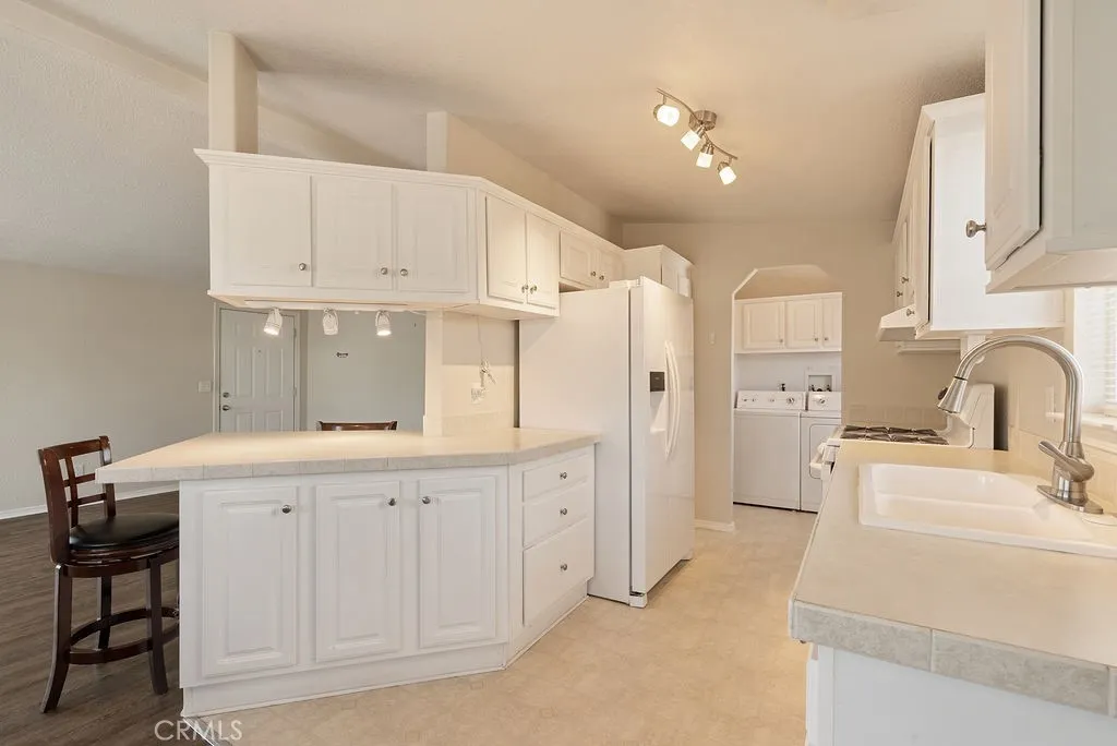 840 E Foothill #84