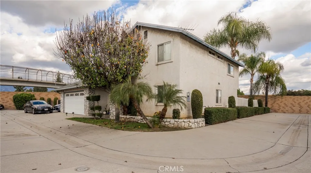 700 W 2nd Street