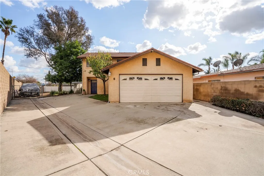 700 W 2nd Street