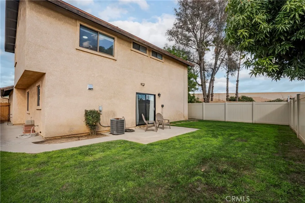 700 W 2nd Street