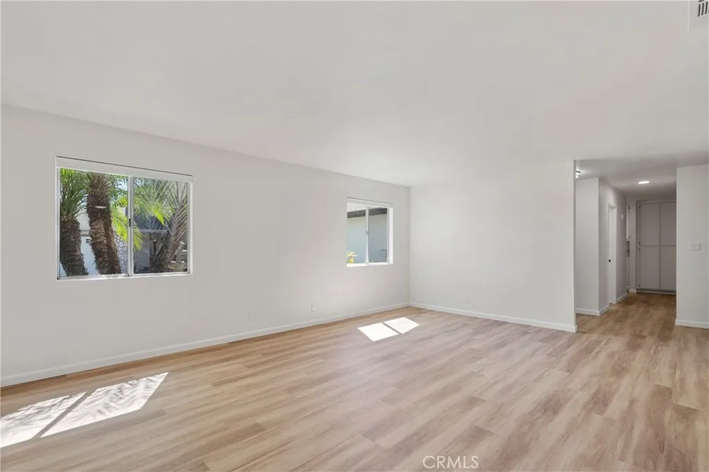 700 W 2nd Street