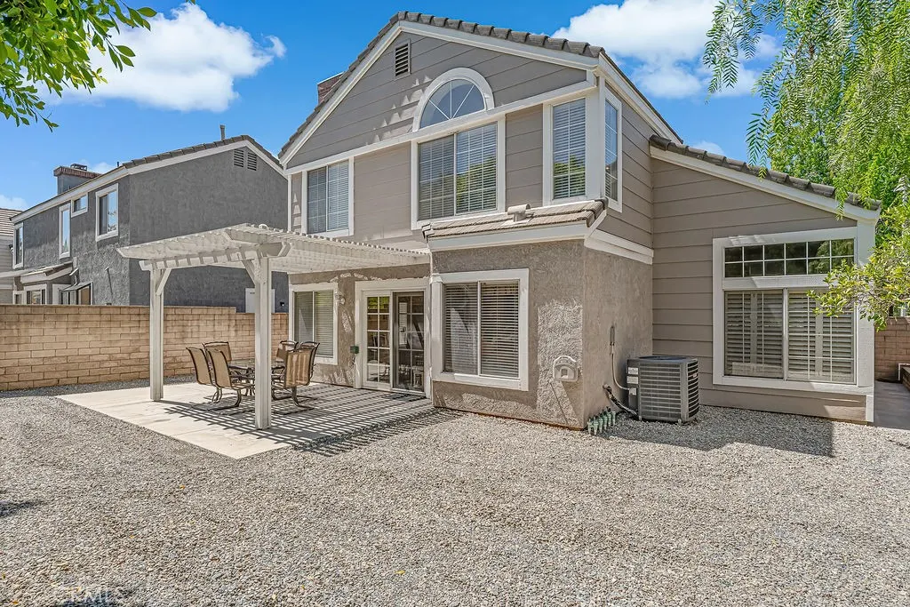 3246 Barn Owl Way