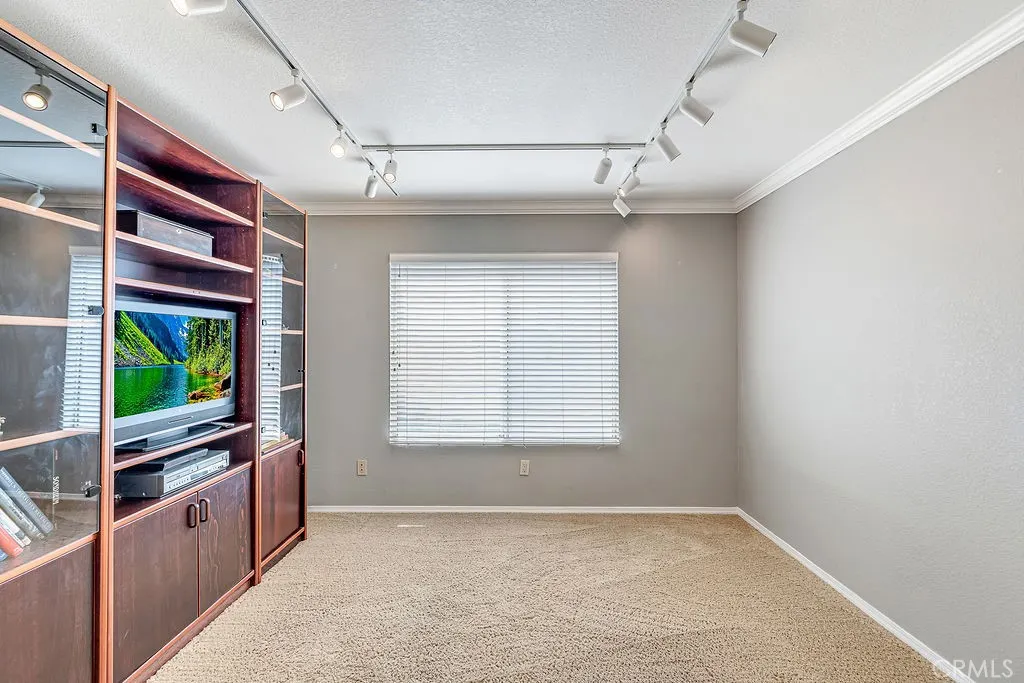 3246 Barn Owl Way