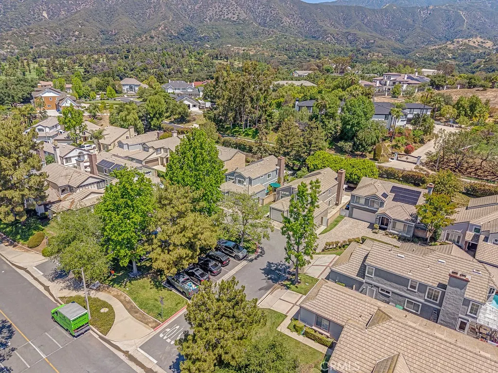 3246 Barn Owl Way
