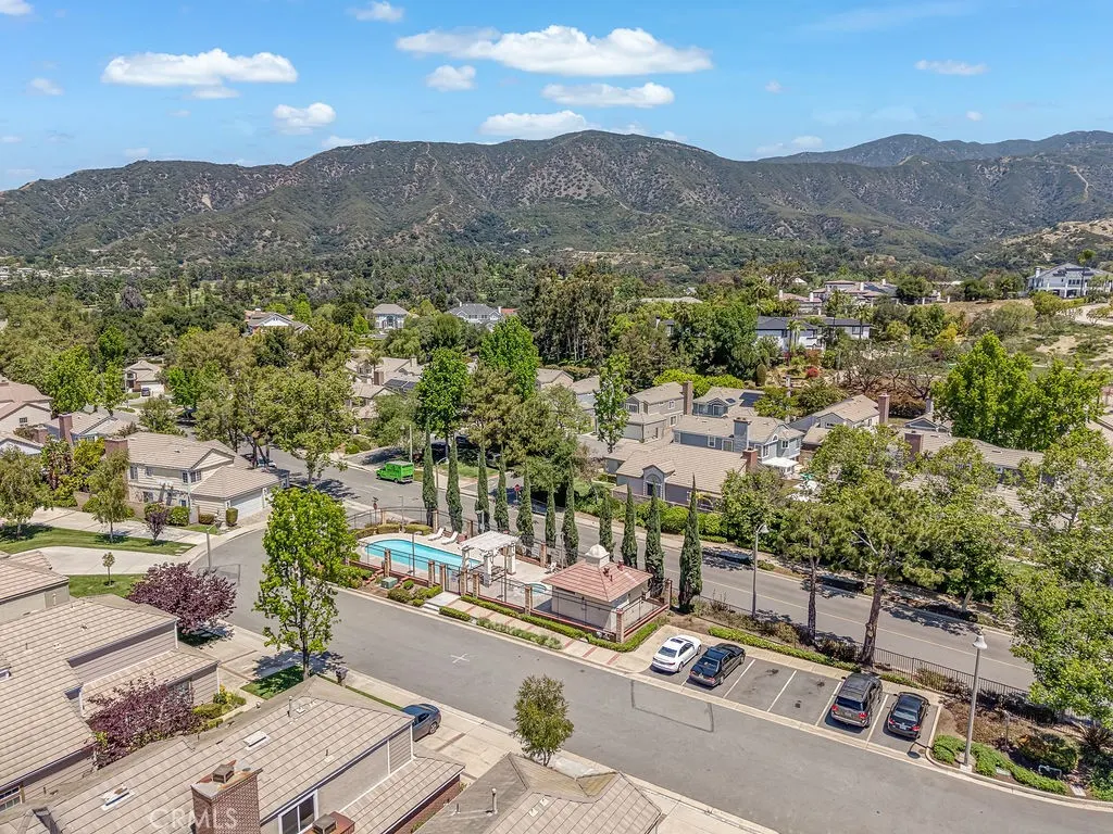 3246 Barn Owl Way