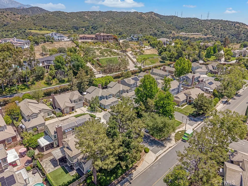 3246 Barn Owl Way