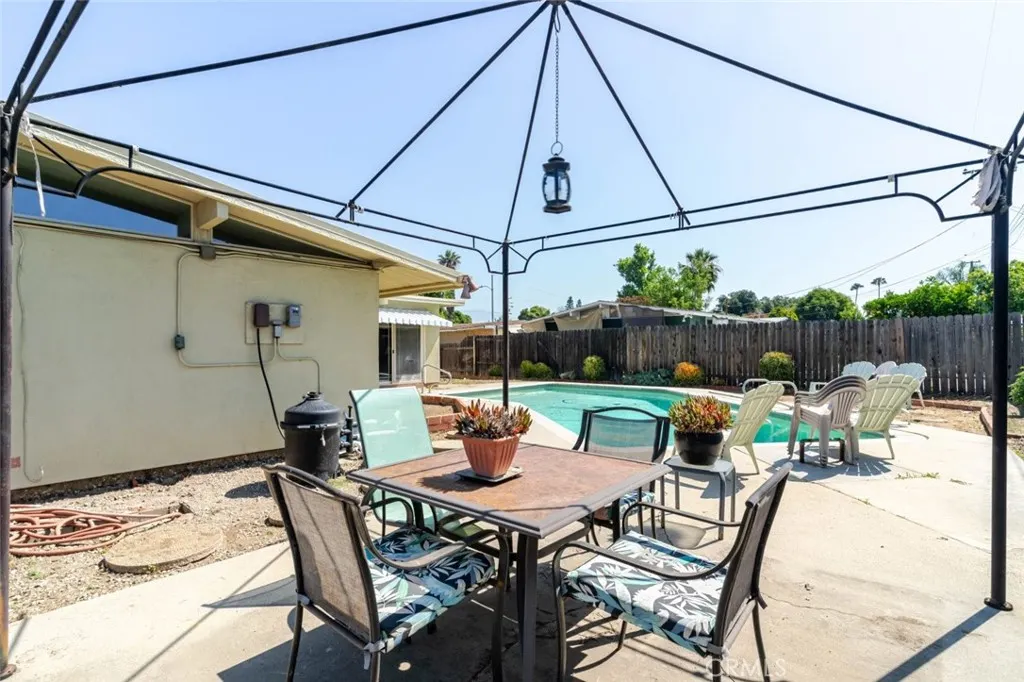 1434 E Holly Oak Drive