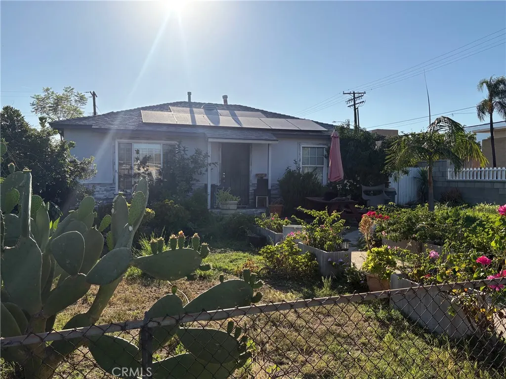 547 N Angeleno Avenue