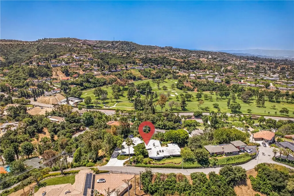 2904 Far View