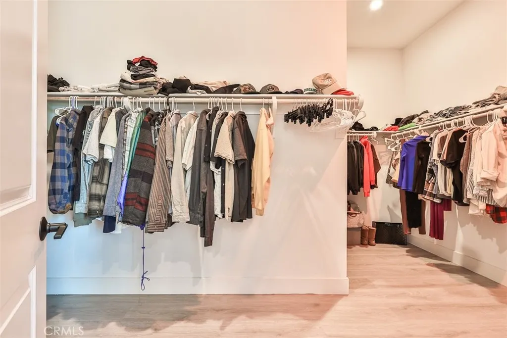 1112 W Empress