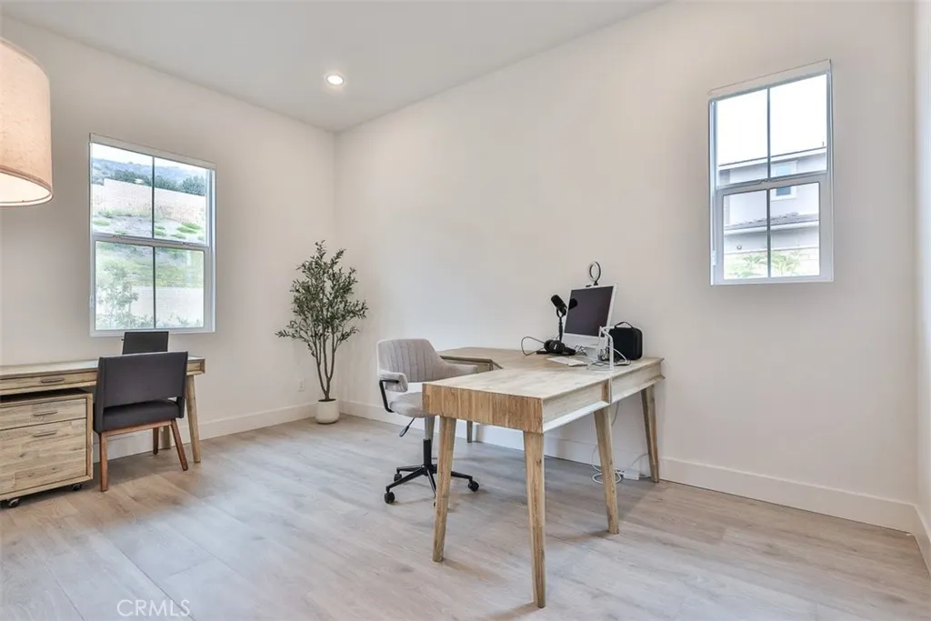 1112 W Empress