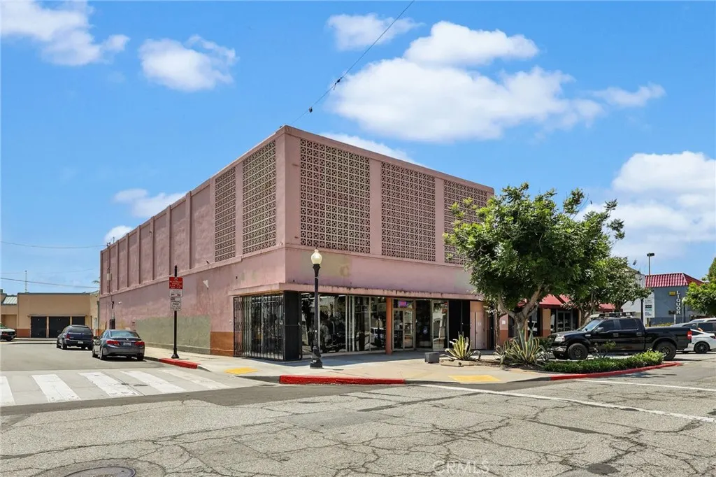 10640 Main Street