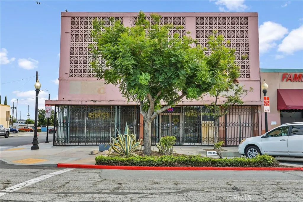 10640 Main Street