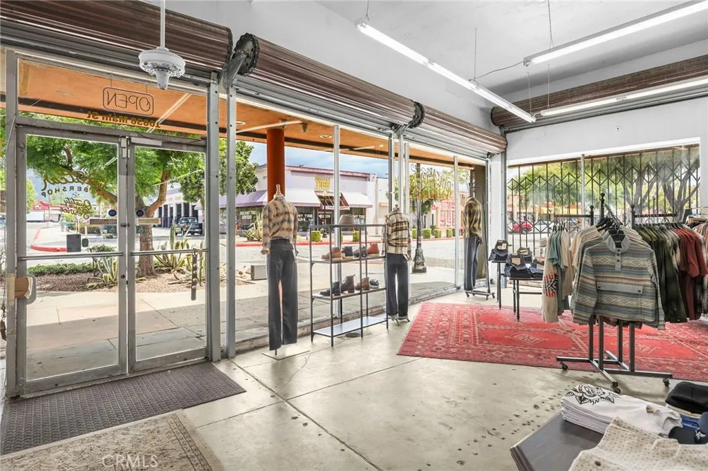 10640 Main Street