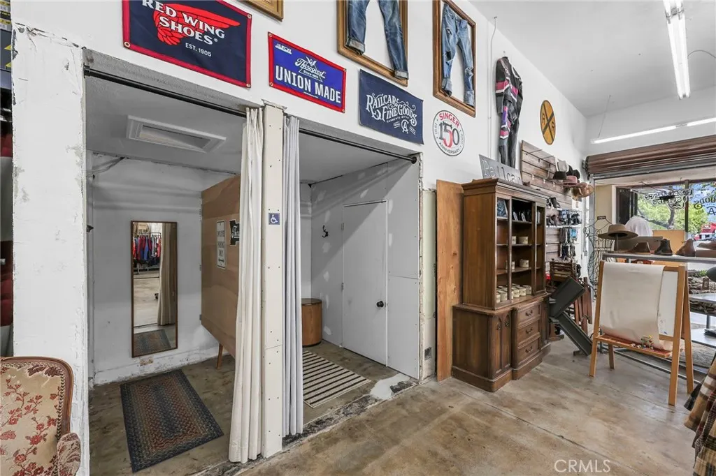 10640 Main Street