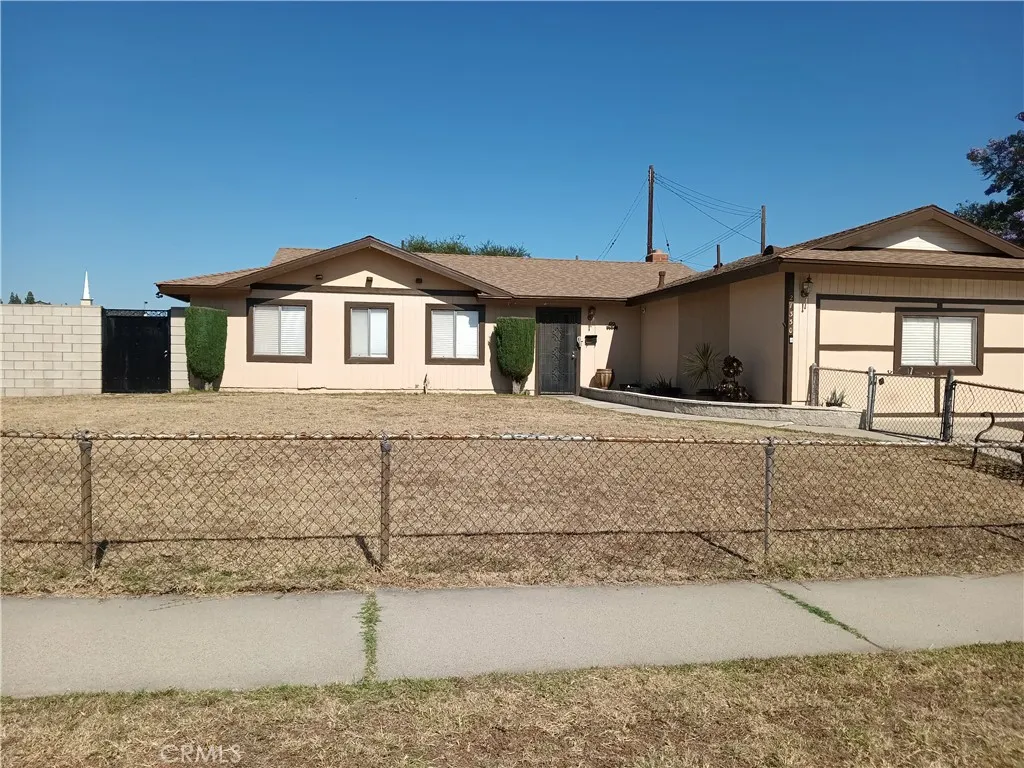 21330 E Calora