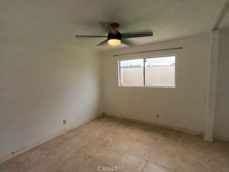 21330 E Calora