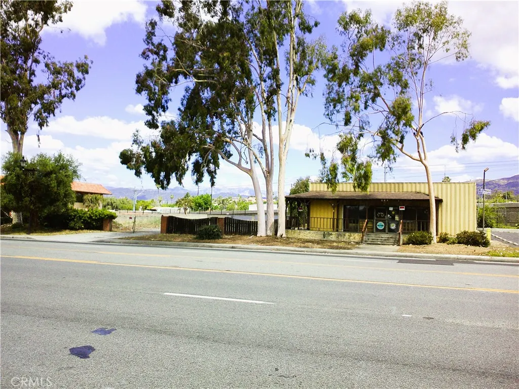 409 W Bonita