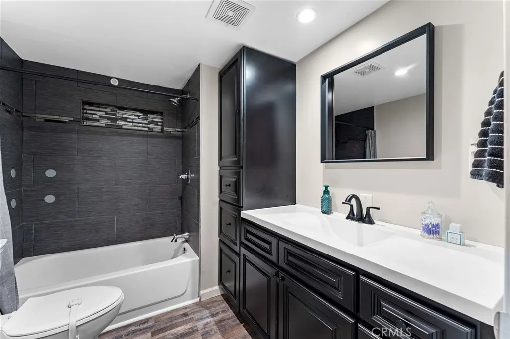 1205 Cypress #181